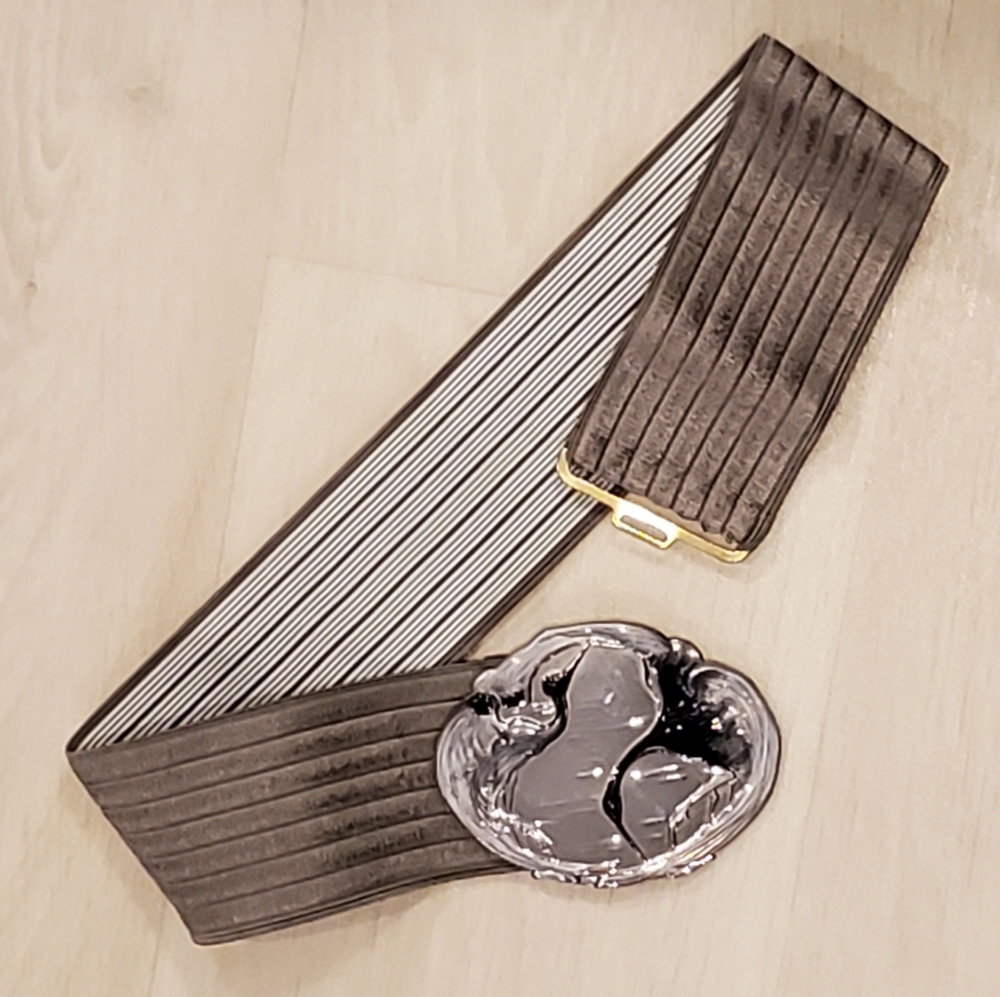 Vtg 80s Charmant Stretch Belt & Buckle Silver